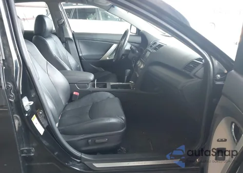 2011 Toyota Camry Le V6/Se V6/Xle V6 z USA, uszkodzony, nr VIN 4T1BK3EK7BU630989